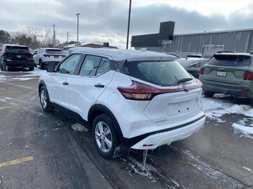 2022 Nissan Kicks S