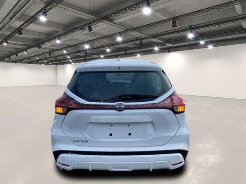 2022 Nissan Kicks S