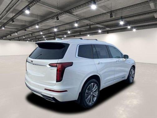 2022 Cadillac XT6 Premium Luxury AWD