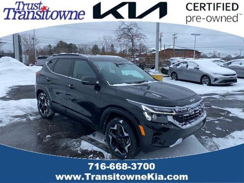 Fusion Orange 2024 Kia Seltos EX