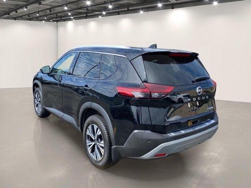 Black 2021 Nissan Rogue SV