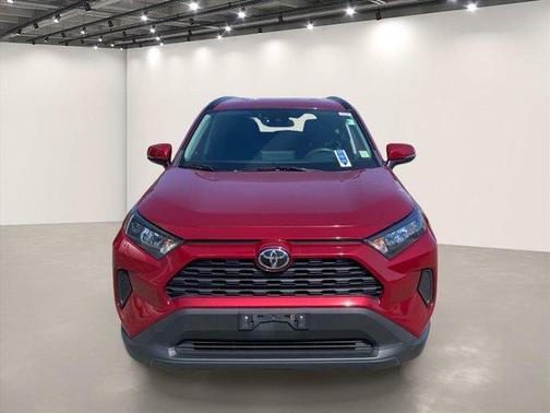 Pearl 2019 Toyota RAV4 LE