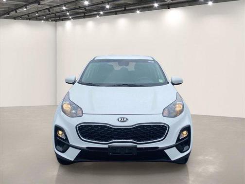 Snow White Pearl 2021 Kia Sportage LX