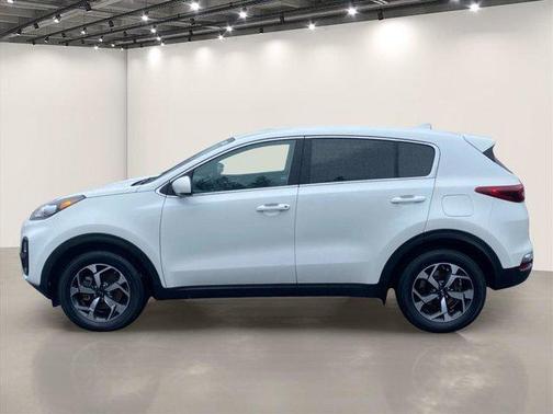 Snow White Pearl 2021 Kia Sportage LX