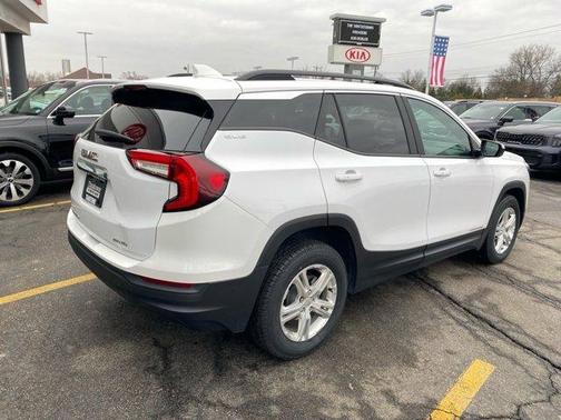 2022 GMC Terrain SLE