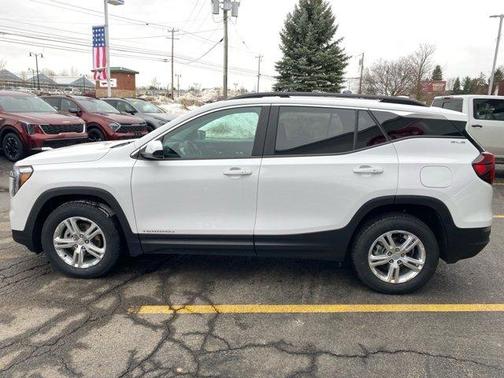 2022 GMC Terrain SLE