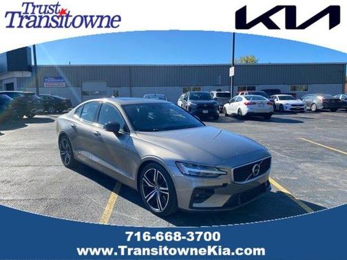 2019 Volvo S60 T6 R-Design
