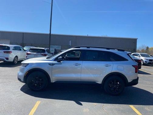 2022 Kia Sorento S