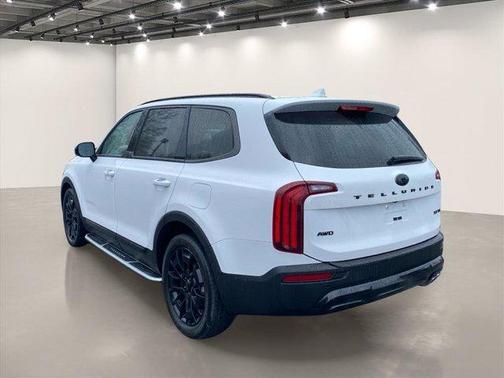 White 2021 Kia Telluride SX
