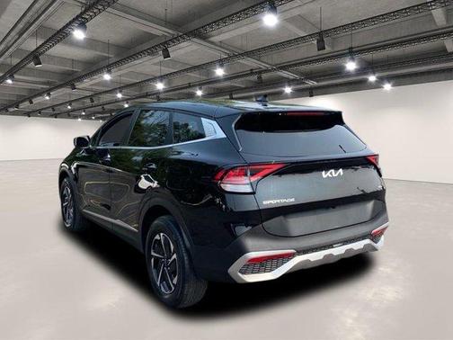 2023 Kia Sportage Hybrid LX