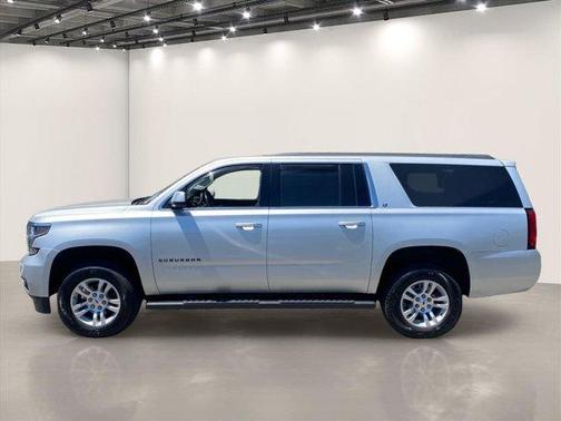 Silver Ice Metallic 2018 Chevrolet Suburban LT