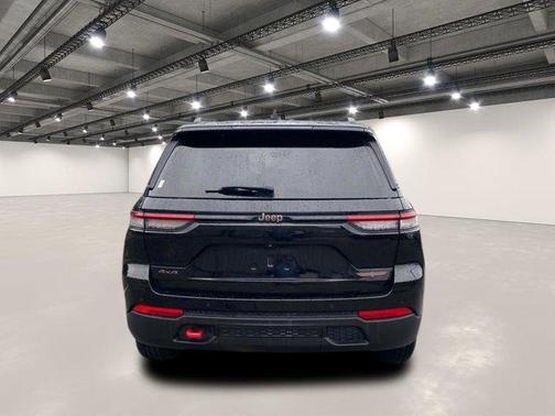 2022 Jeep Grand Cherokee Trailhawk