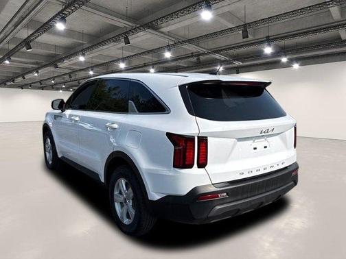 2022 Kia Sorento LX