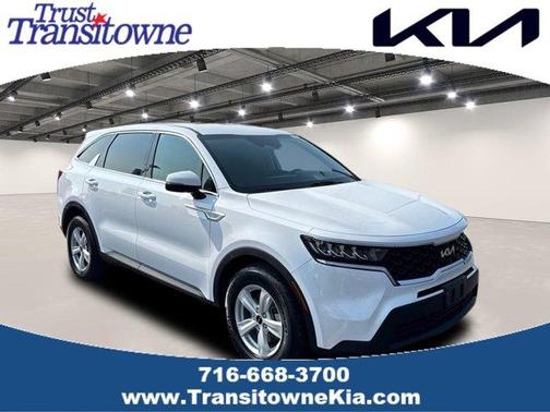 2022 Kia Sorento LX