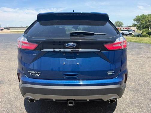 Blue Metallic 2020 Ford Edge SEL