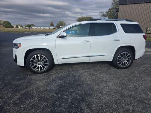 2022 GMC Acadia Denali