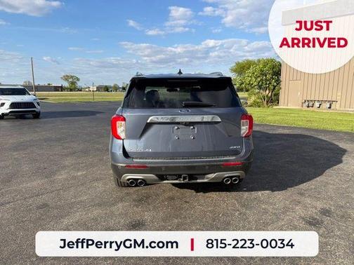 Blue Metallic 2021 Ford Explorer Platinum