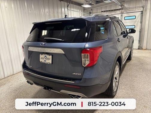Blue Metallic 2021 Ford Explorer Platinum