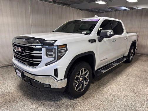 White Frost Tri-Coat 2023 GMC Sierra 1500 SLT