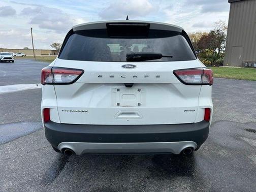 2022 Ford Escape Titanium