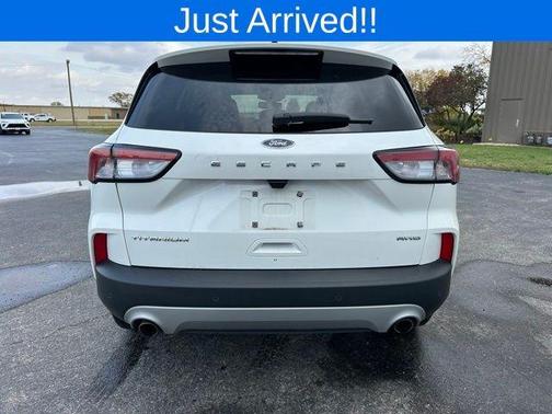 2022 Ford Escape Titanium