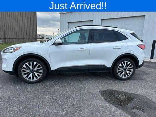 2022 Ford Escape Titanium