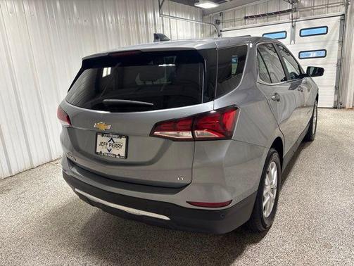 Sterling Gray Metallic 2024 Chevrolet Equinox LT