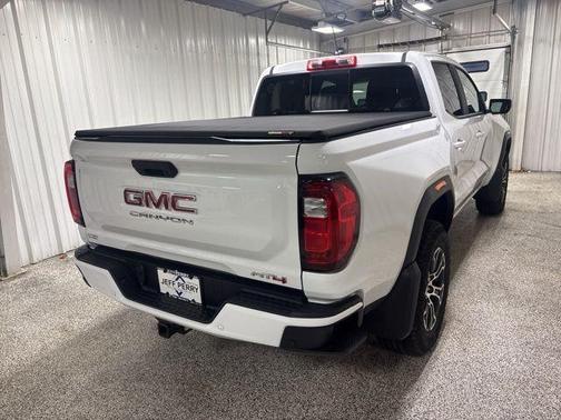 2024 GMC Canyon AT4