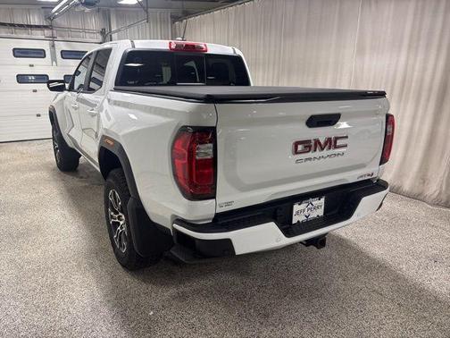 2024 GMC Canyon AT4