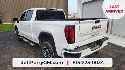 White 2021 GMC Sierra 1500 AT4