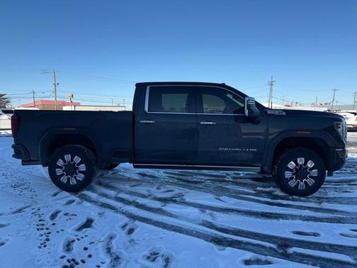 2024 GMC Sierra 2500 Denali
