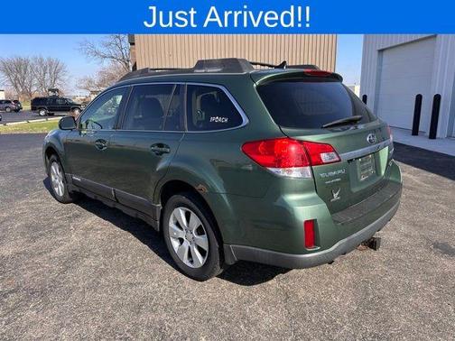 Cypress Green Pearl 2011 Subaru Outback 2.5i