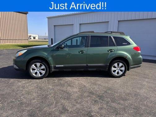 Cypress Green Pearl 2011 Subaru Outback 2.5i