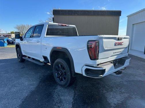 2024 GMC Sierra 2500 AT4