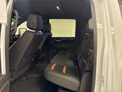 2024 GMC Sierra 2500 AT4