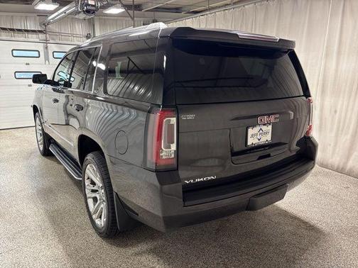 Iridium Metallic 2018 GMC Yukon SLT