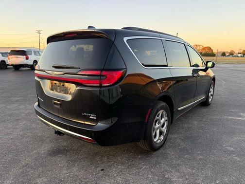 2023 Chrysler Pacifica Limited