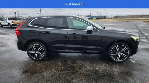 2019 Volvo XC60 Recharge Plug-In Hybrid T8 R-Design