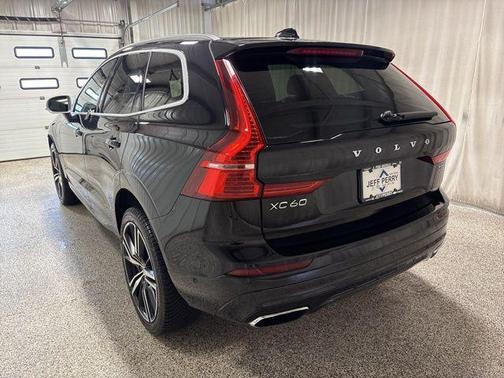 2019 Volvo XC60 Recharge Plug-In Hybrid T8 R-Design