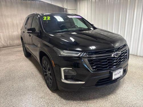 Mosaic Black Metallic 2022 Chevrolet Traverse RS
