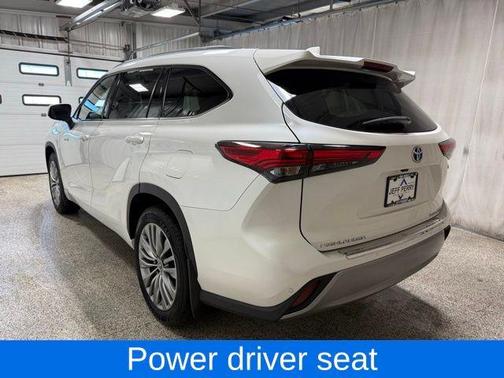 2021 Toyota Highlander Hybrid Platinum