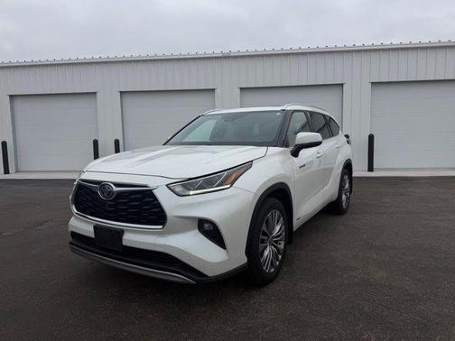 2021 Toyota Highlander Hybrid Platinum