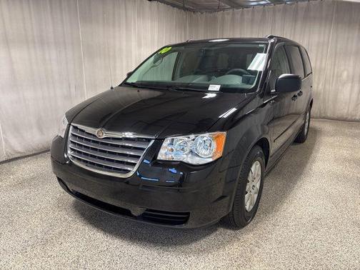 2010 Chrysler Town & Country LX
