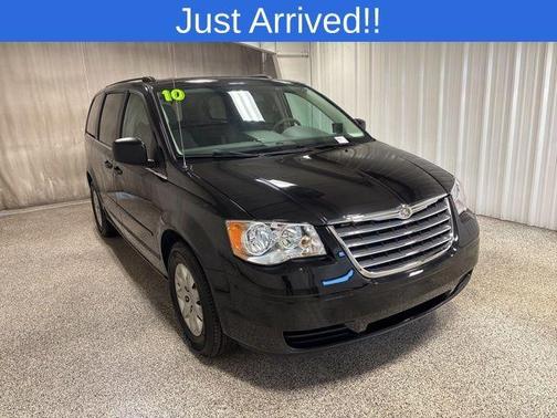 2010 Chrysler Town & Country LX