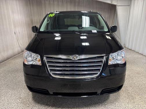 2010 Chrysler Town & Country LX
