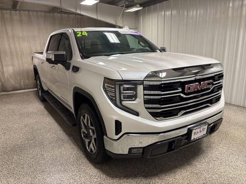 White Frost Tri-Coat 2024 GMC Sierra 1500 SLT
