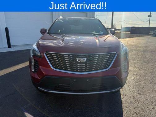 2022 Cadillac XT4 Premium Luxury