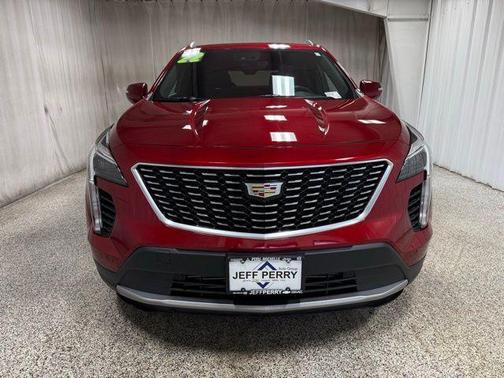 2022 Cadillac XT4 Premium Luxury