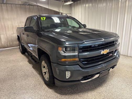 Graphite Metallic 2017 Chevrolet Silverado 1500 LT