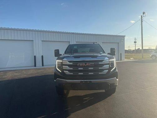 2024 GMC Sierra 1500 SLE